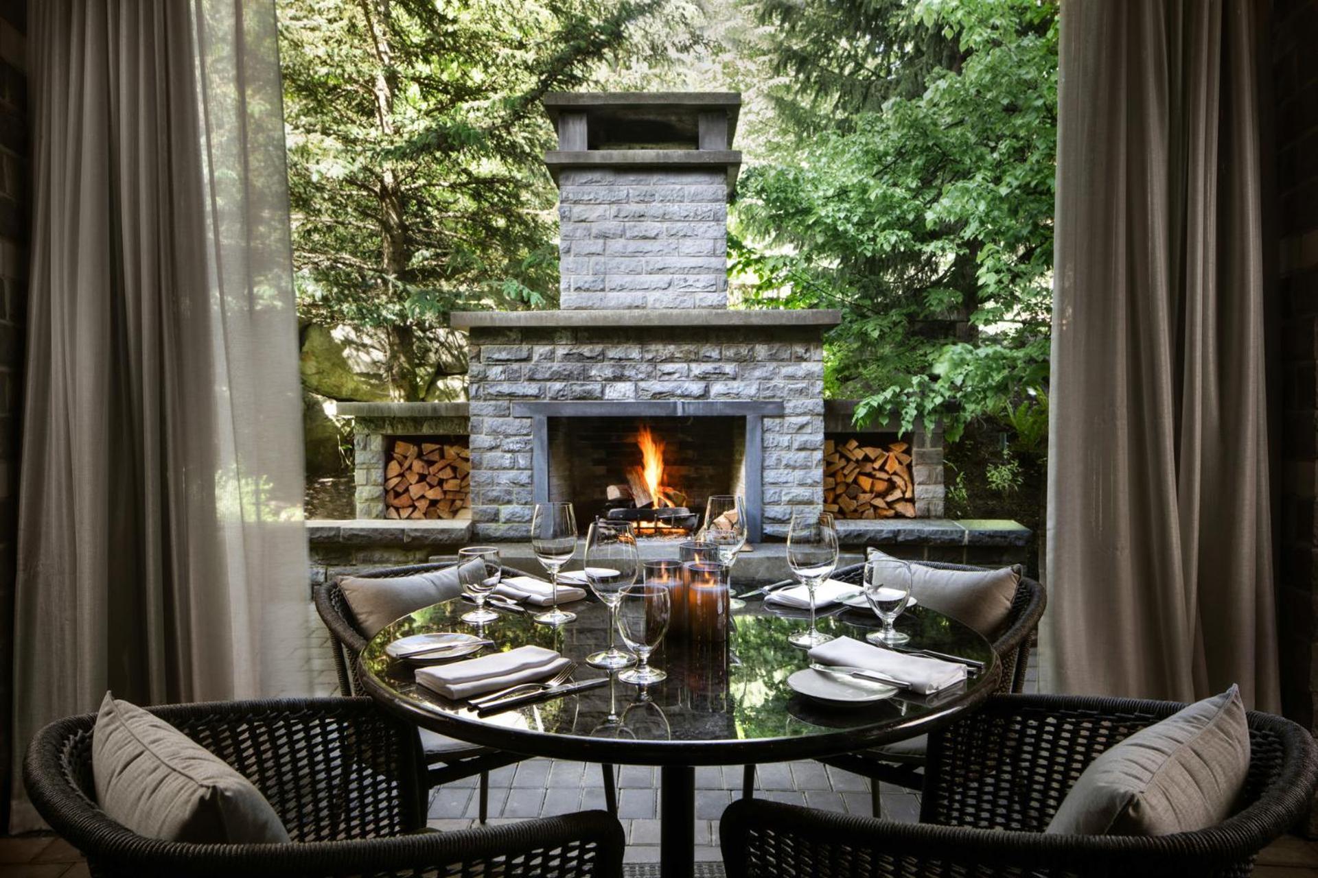 Four Seasons Resort Whistler Exterior foto