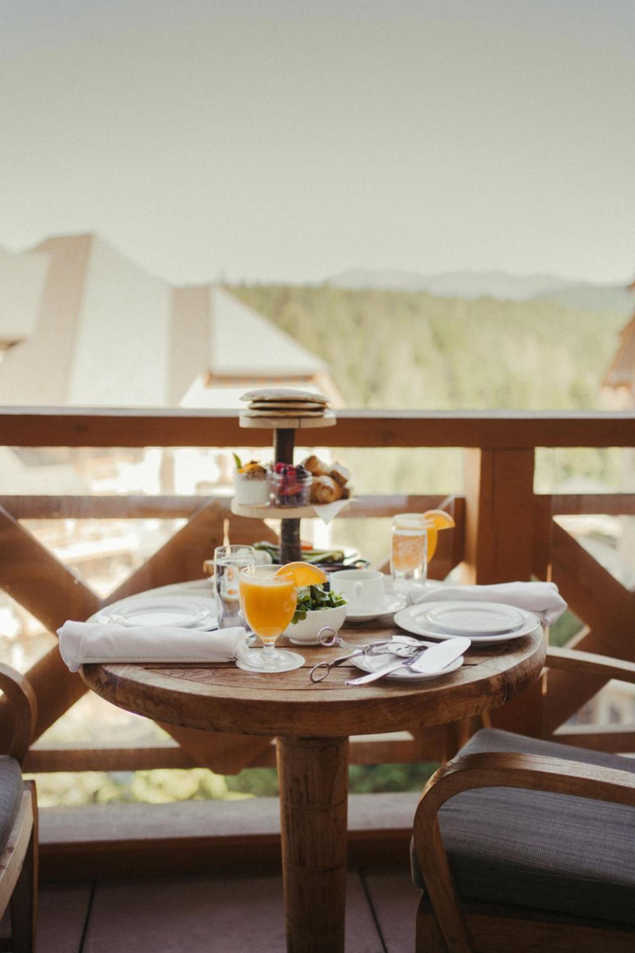 Four Seasons Resort Whistler Exterior foto